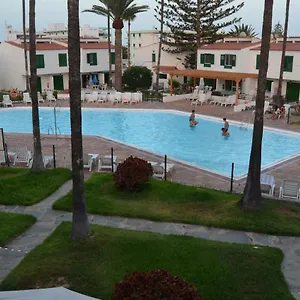 bungalow-main-street-playa-del-ingles.in-canary-islands.com/